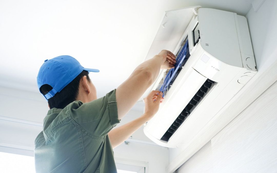 Ductless mini split heating and air conditioning service in Laveen